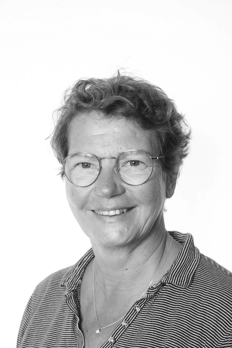 Connie Lund (CL)