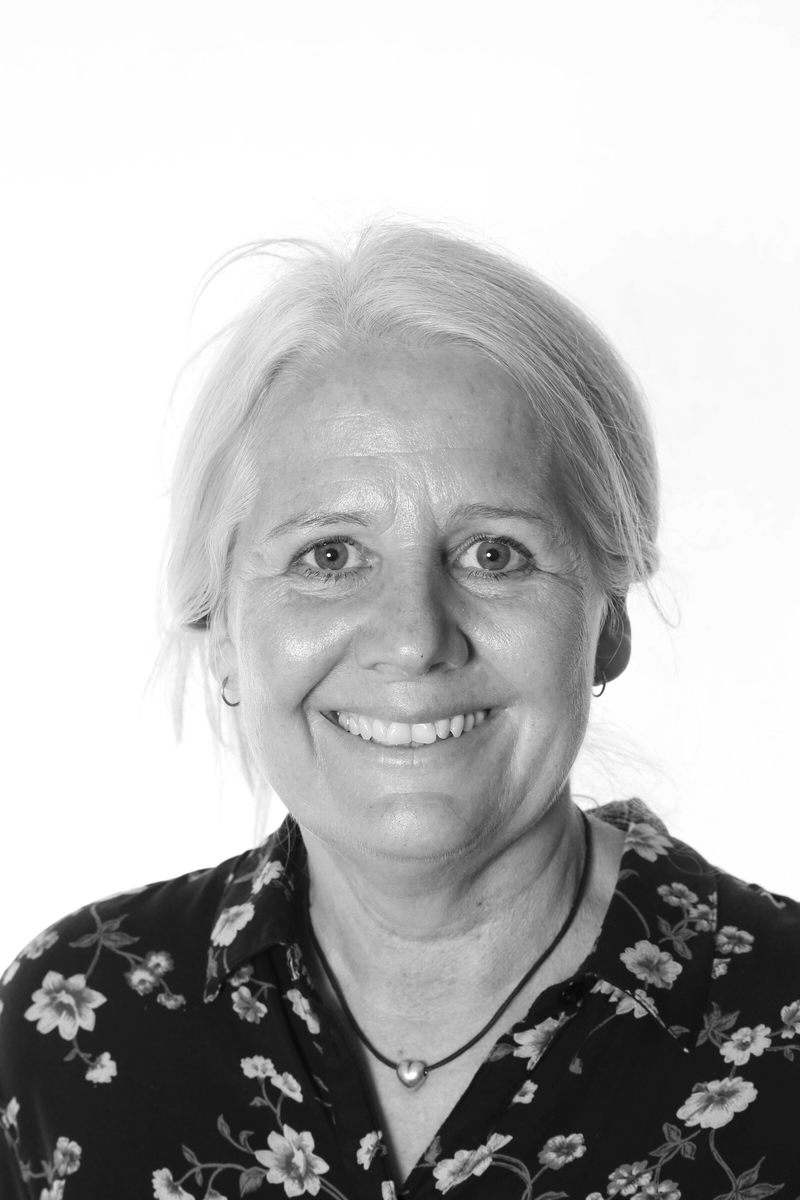 Ea Lange (EL)