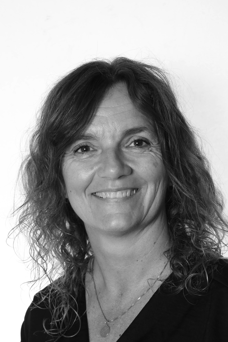 Helle Bøttzau (HB)