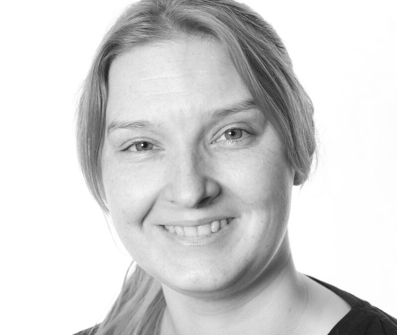 Theresa Møller Nielsen (TN)