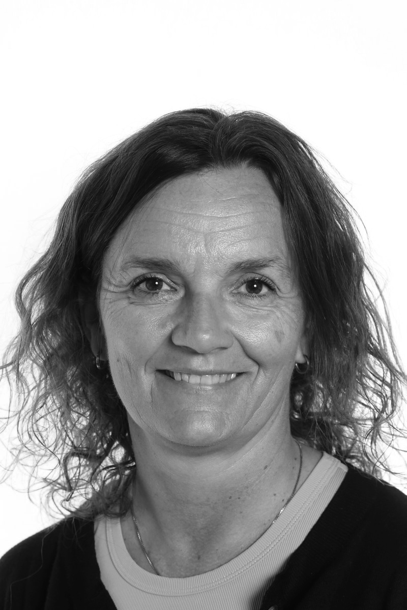 Helle Bøttzau (HB)