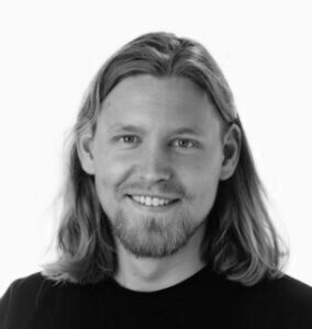 Peter Lundgaard (PL)