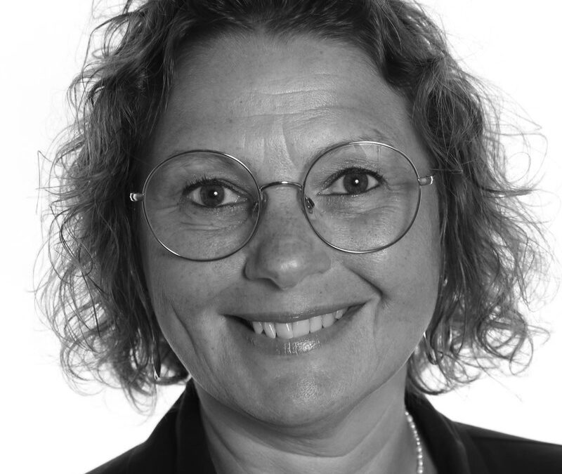 Tina Skau Zeiler (TS)