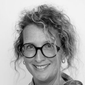 Helle Bylov Nikolajsen (HN)