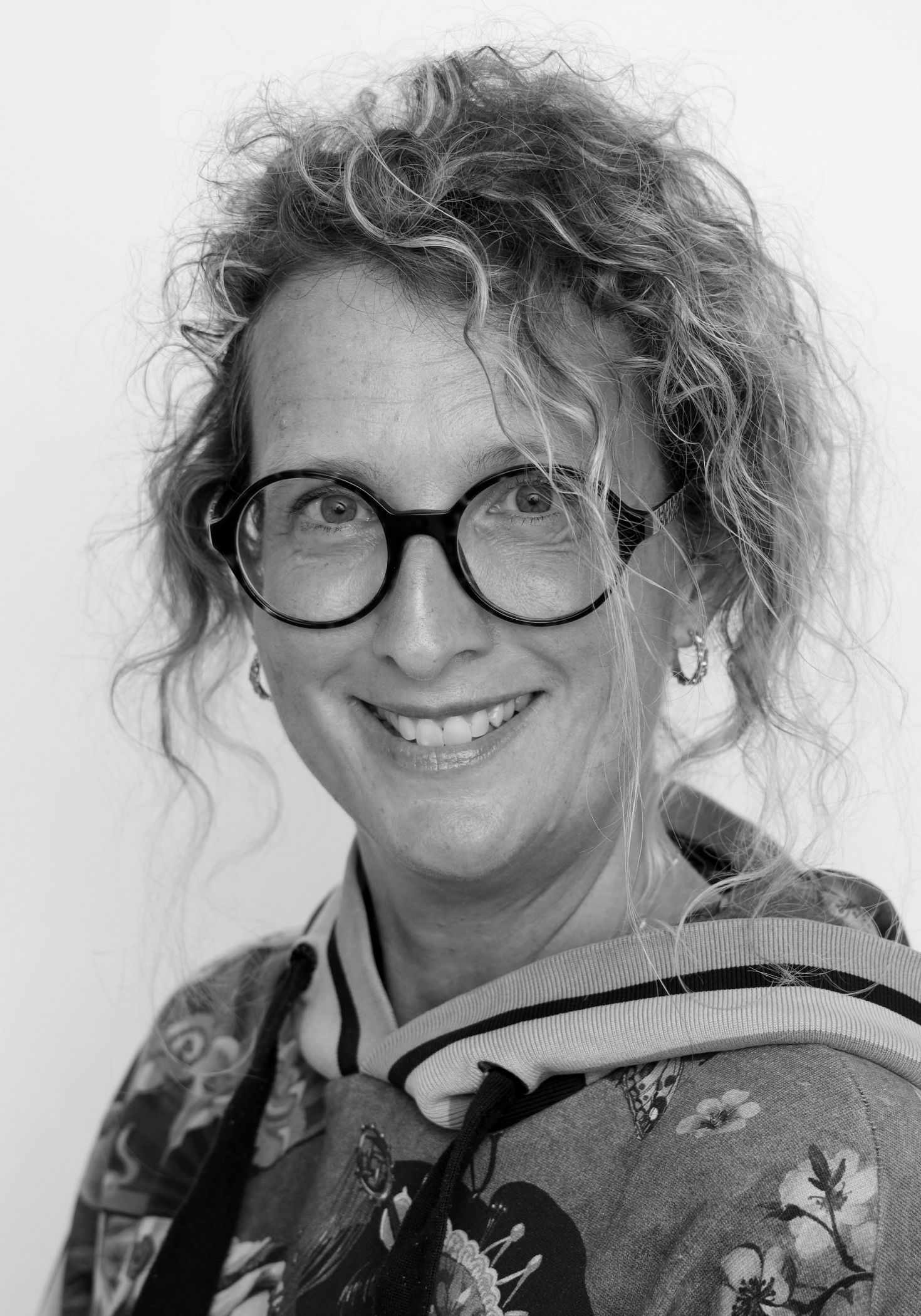 Helle Bylov Nikolajsen (HN)